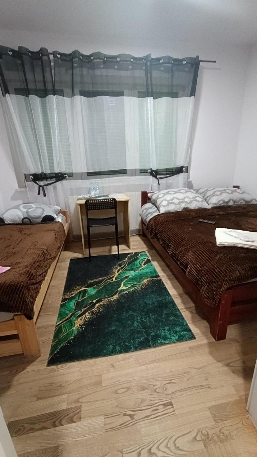 Saska Ochota Forest Guest House Warszawa Exteriör bild